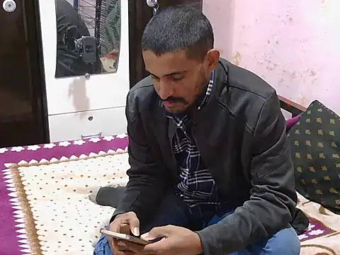 krishjaat43 online show from 12-23-25, 04:21