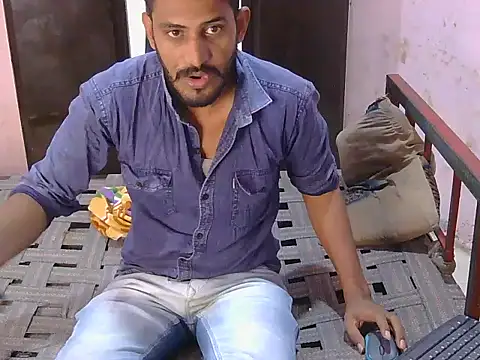 Snapshot of krishjaat43 chatting on 05-05-26, 04:42 krishjaat43 online show from 05-05-26, 04:42