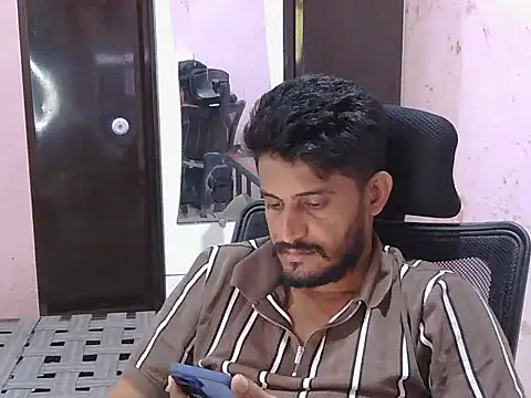 Snapshot of krishjaat43 chatting on 05-15-26, 02:40 krishjaat43 online show from 05-15-26, 02:40