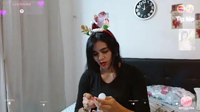 Snapshot of angelly__kate chatting on 12-17-25, 03:01 angelly kate online show from 12-17-25, 03:01