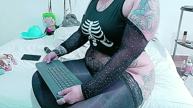 Snapshot of XxGreenGoodxX chatting on 07-24-26, 08:51 XxGreenGoodxX online show from 07-24-26, 08:51