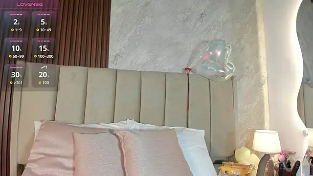  Cris Spicy  online show from 04-06-26, 07:26