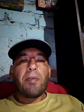 Snapshot of Lujor chatting on 05-13-26, 01:14 Lujor online show from 05-13-26, 01:14