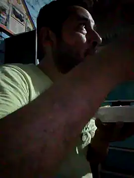 Snapshot of Lujor chatting on 06-11-26, 02:33 Lujor online show from 06-11-26, 02:33