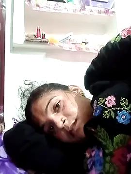Snapshot of Chhaya_hot chatting on 10-22-25, 02:23 Chhaya hot online show from 10-22-25, 02:23