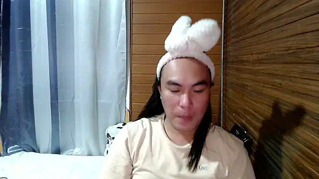 asianayumi online show from 10-18-25, 03:02