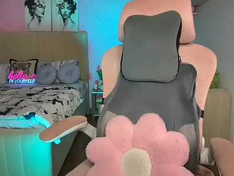 Hot vibes143 online show from 09-29-25, 06:57