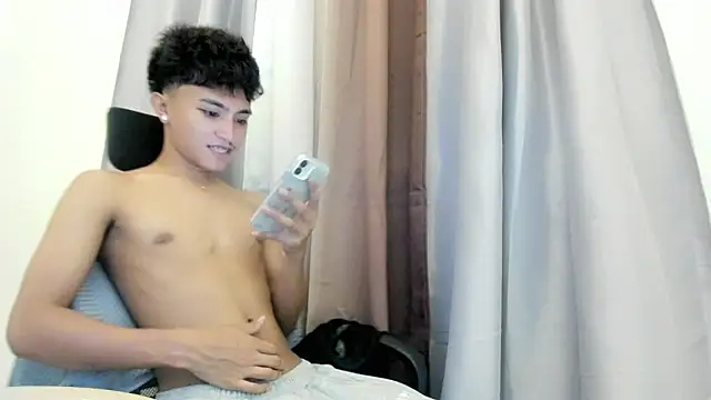 Asiancutiexx online show from 01-13-26, 10:42