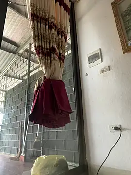 Snapshot of Nhung584 chatting on 02-13-26, 01:34 Nhung584 online show from 02-13-26, 01:34