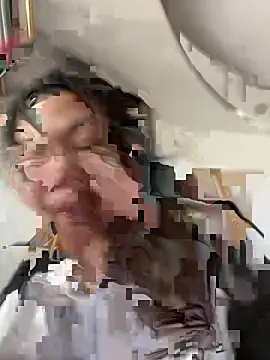 Snapshot of Nhung584 chatting on 04-03-26, 08:34 Nhung584 online show from 04-03-26, 08:34