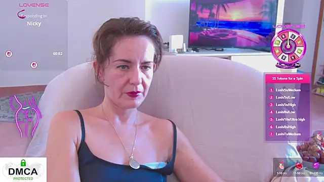 Snapshot of Witch_in_Silk chatting on 09-20-25, 01:56 Witch in Silk online show from 09-20-25, 01:56