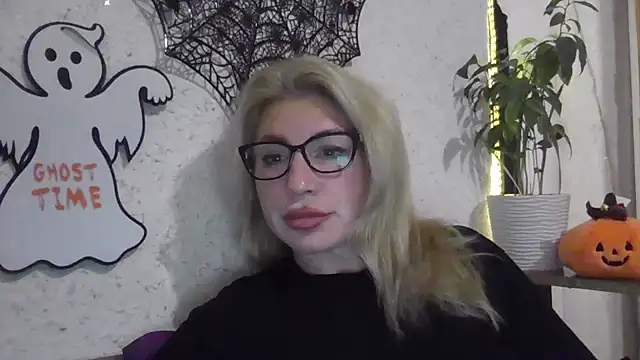 fox red lady7 online show from 10-28-25, 07:27