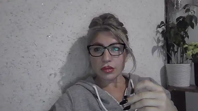 fox red lady7 online show from 12-03-25, 12:03