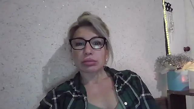 fox red lady7 online show from 01-14-26, 04:23