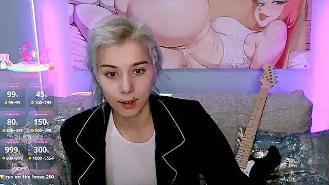 Snapshot of SophieAsh chatting on 10-31-25, 07:09 SophieAsh online show from 10-31-25, 07:09