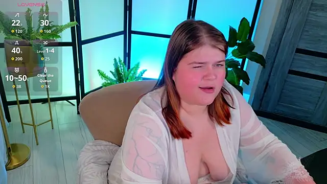 Mia Ray online show from 09-30-25, 05:40