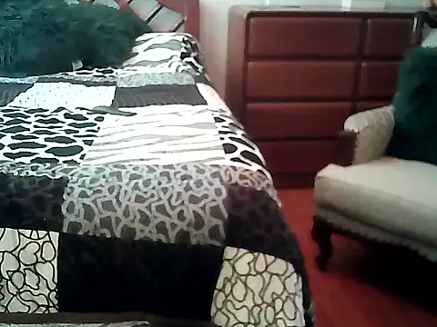 FallsForHerSmile online show from 11-24-25, 04:18