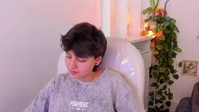 Nathaly ds online show from 04-28-26, 07:19