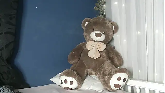 Snapshot of lishainparis18 chatting on 03-28-26, 05:23 lishainparis18 online show from 03-28-26, 05:23