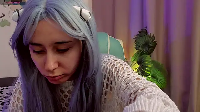 Snapshot of meomeee chatting on 10-13-25, 11:10 meomeee online show from 10-13-25, 11:10