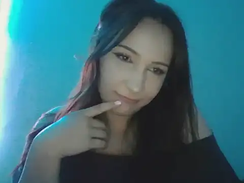 Snapshot of nayla_07 chatting on 03-15-26, 05:52 nayla 07 online show from 03-15-26, 05:52