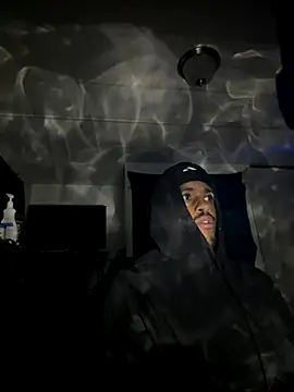 Snapshot of tyrek5051 chatting on 10-26-25, 03:45 tyrek5051 online show from 10-26-25, 03:45