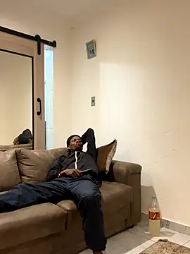 Snapshot of AllDayBbC chatting on 11-03-25, 04:52 AllDayBbC online show from 11-03-25, 04:52