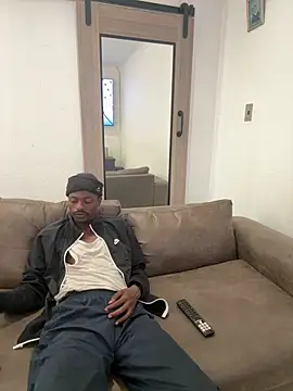 Snapshot of AllDayBbC chatting on 11-07-25, 12:27 AllDayBbC online show from 11-07-25, 12:27