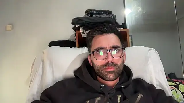 Snapshot of Alicante34 chatting on 05-16-26, 10:23 Alicante34 online show from 05-16-26, 10:23