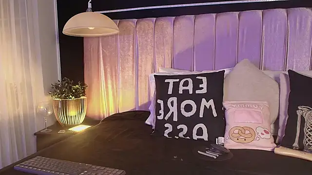 Dannyaa  online show from 10-04-25, 12:14