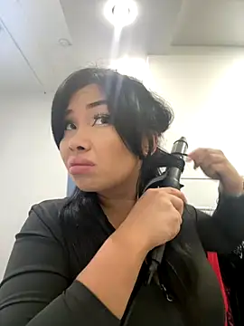 Snapshot of Mia_stepMOM chatting on 09-15-25, 05:51 Mia stepMOM online show from 09-15-25, 05:51