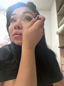 Snapshot of Mia_stepMOM chatting on 09-25-25, 06:50 Mia stepMOM online show from 09-25-25, 06:50