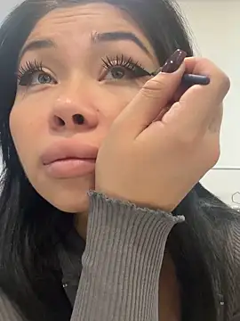 Snapshot of Mia_stepMOM chatting on 09-29-25, 06:40 Mia stepMOM online show from 09-29-25, 06:40