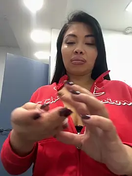 Snapshot of Mia_stepMOM chatting on 10-19-25, 06:03 Mia stepMOM online show from 10-19-25, 06:03