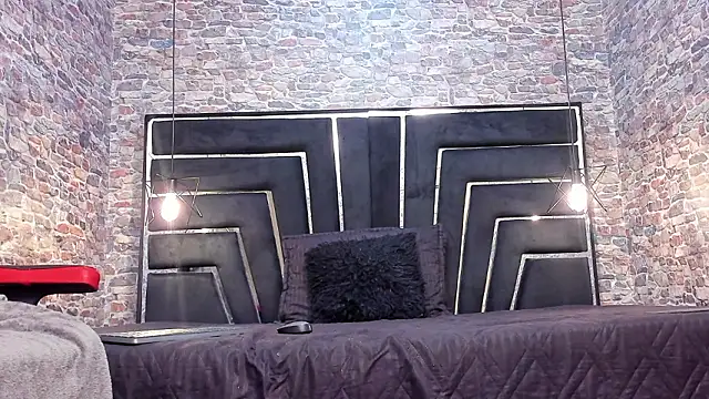 WILD FIREE  online show from 02-20-26, 07:58