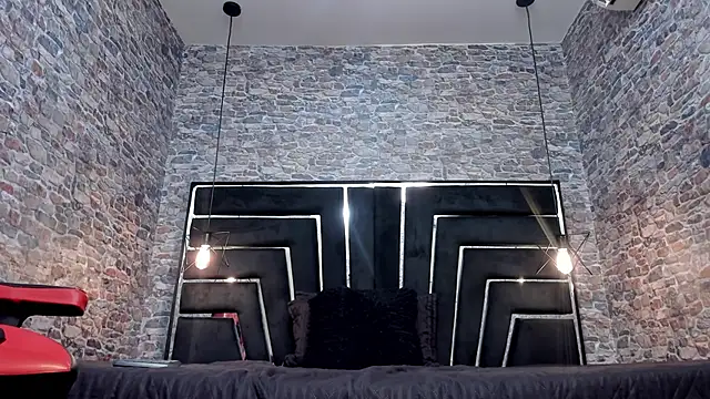 WILD FIREE  online show from 03-22-26, 07:28