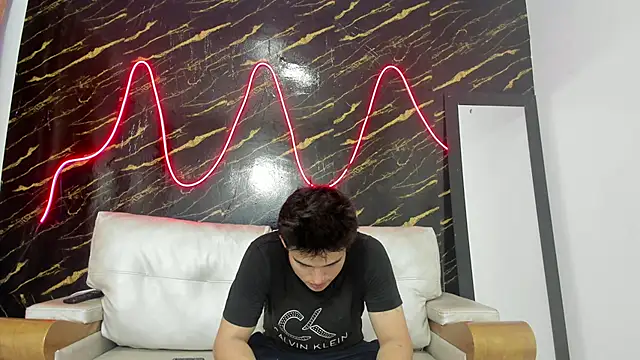 Snapshot of invincible200 chatting on 09-17-25, 03:03 invincible200 online show from 09-17-25, 03:03