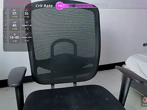 Snapshot of invincible200 chatting on 10-17-25, 02:52 invincible200 online show from 10-17-25, 02:52