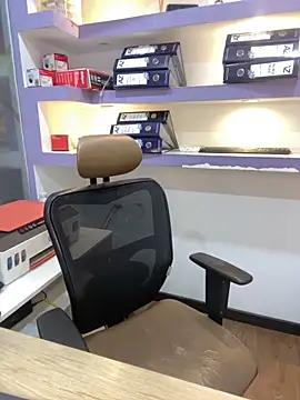 isabella horney  online show from 04-14-26, 01:06