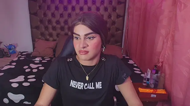 lailahdark online show from 11-20-25, 05:29