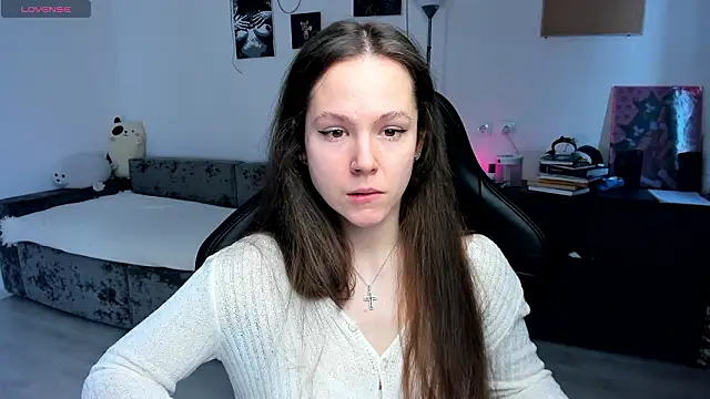 cute little ass online show from 03-01-26, 06:15