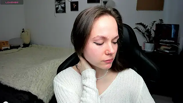 cute little ass online show from 05-01-26, 11:04