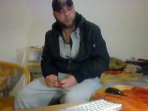 Snapshot of SmokedAlloy2 chatting on 11-16-25, 06:02 SmokedAlloy2 online show from 11-16-25, 06:02