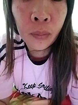 Snapshot of KateLyn08 chatting on 12-15-25, 01:10 KateLyn08 online show from 12-15-25, 01:10