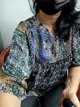 Snapshot of ammala_honey chatting on 09-25-25, 03:16 ammala honey online show from 09-25-25, 03:16