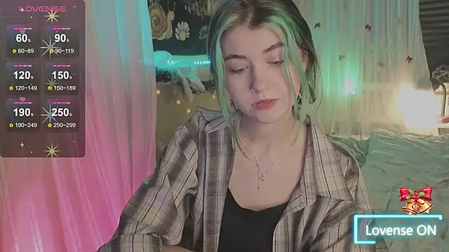 Snapshot of Miko_Meow chatting on 02-01-26, 04:05 Miko Meow online show from 02-01-26, 04:05