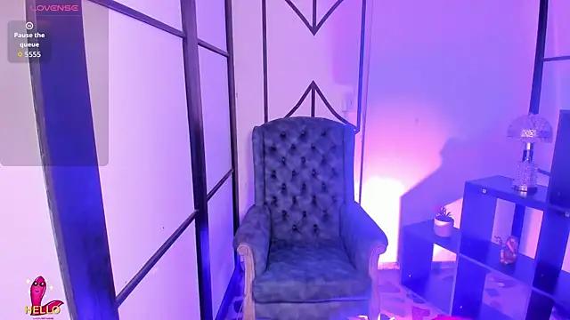 NahomiRichards  online show from 01-11-26, 04:50