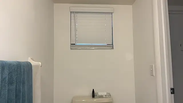 Snapshot of prettyykitty22 chatting on 02-15-26, 11:12 prettyykitty22 online show from 02-15-26, 11:12