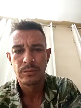 Snapshot of Villena_jm91 chatting on 09-16-25, 03:40 Villena jm91 online show from 09-16-25, 03:40