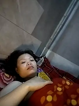 LinhNa999 online show from 12-01-25, 12:54